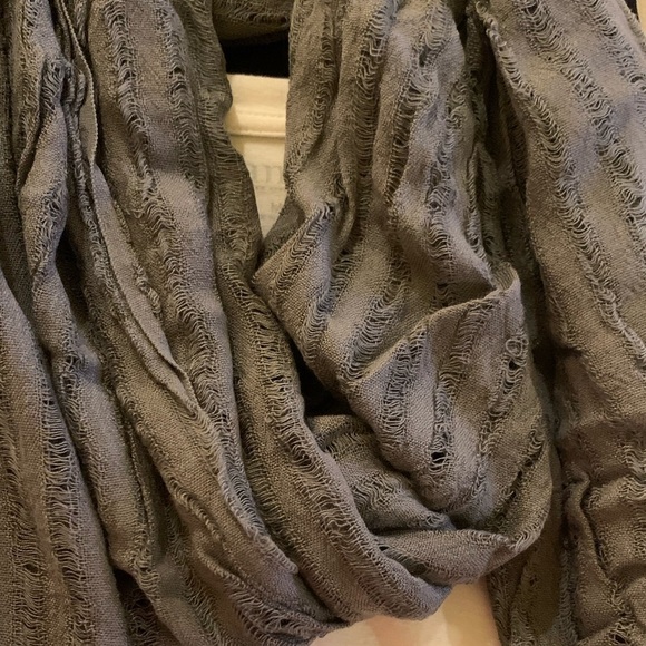 Grey charcoal pattern scarf wrap with fringe details and pretty pattern! - Picture 6 of 10